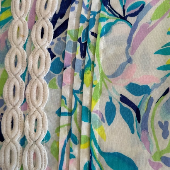 Adorable, colorful, light, Lilly Pulitzer dress! - Picture 3 of 4